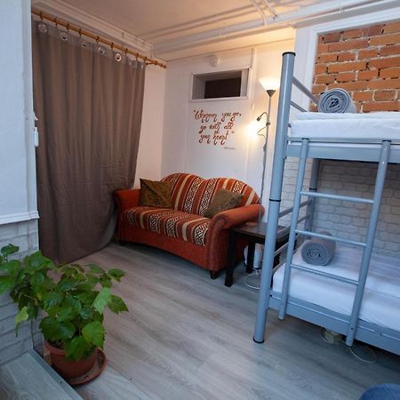 Oradea Central Hostel ภายนอก รูปภาพ