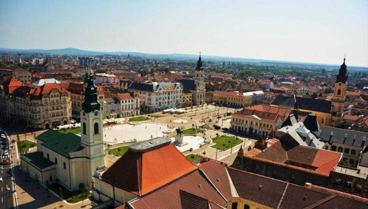 Oradea Central Hostel ภายนอก รูปภาพ