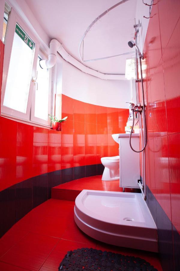 Oradea Central Hostel ภายนอก รูปภาพ